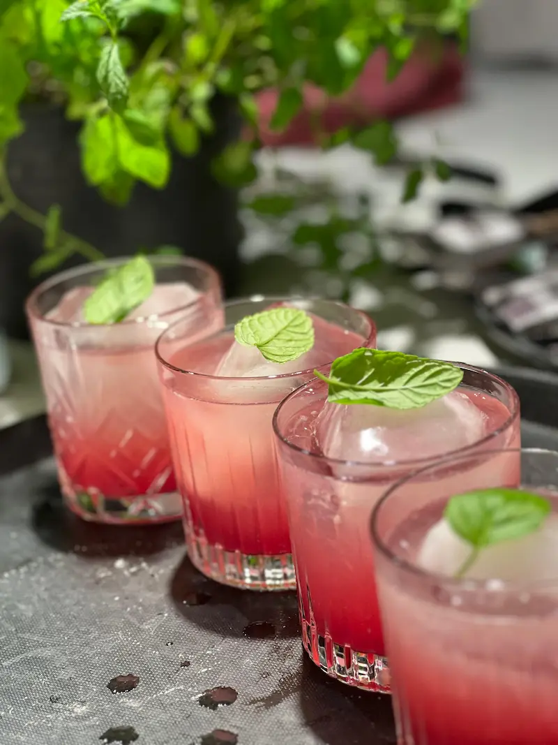 Signature drink presentation